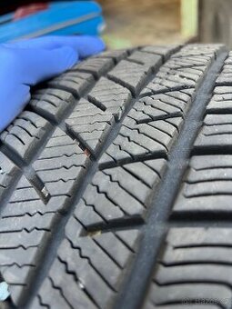 Zimní pneumatiky Barum Polaris 5 205/55 R16 DOR 2420