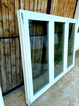 Okno Vekra 235 x 155 cm doprava