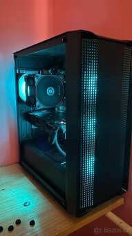 PC na hry i kancelář