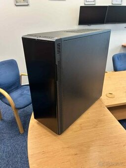Fractal Design Define XL R2 Black Pearl + 600W zdroj