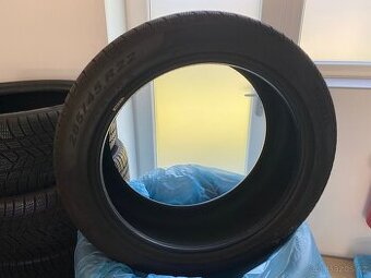 Zimní pneu Pirelli R22 285/45 - 1
