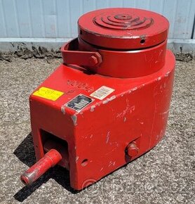 Hydraulický hever 100t.