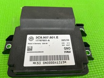 Elektronická řídicí jednotka parkovací brzdy VW