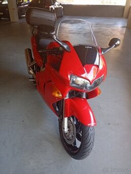 Honda vfr800fi