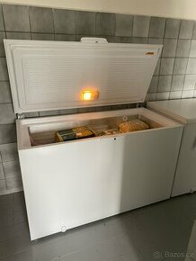 Prodám 2 kusy pultové mrazničky Whirlpool WHE31352