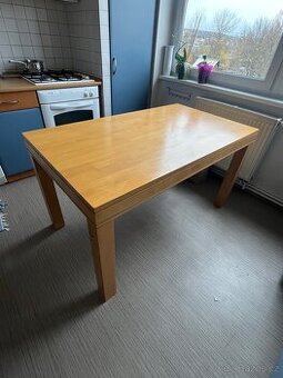 Prodám jidelní stůl