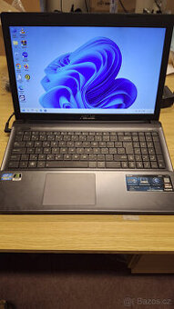 Notebook ASUS X55VD - téměř nový, SSD, Win11