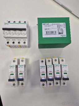 Schneider jističe, chrániče