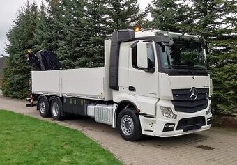 Mercedes-Benz ACTROS 2643 6x2 - valník s hydraulickou rukou