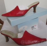 Letní pantoflíky, nazouváky Baťa, červené, kožené, vel. 37