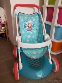 Sportovní kocarek pro panenky