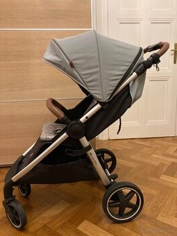 Kočárek Petite&Mars Royal 2023 v zimní výbavě