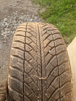 Zimni pneu 195 55 R16 renault clio