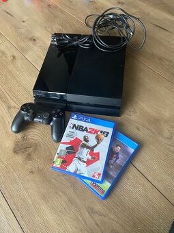 Ps4 500GB, dvě hry, ovladač, kabely