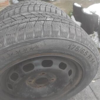 Zimní pneu 175/65 R14