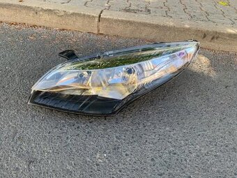 Renault MÉGANE III r.v. 4/12-14 LEVÉ PŘEDNÍ SVĚTLO H7+H7 (CH