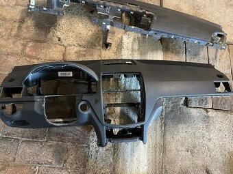 Mercedes w204 c class palubna deska palubovka airbag