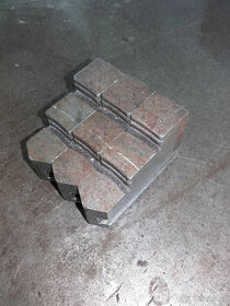 Tvrdé čelisti obrácené