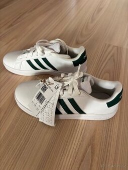 ADIDAS Court 2.0K, vel.35.5