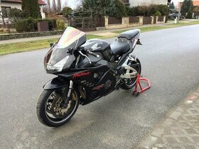 Rozprodam na nahradni dily honda CBR 954RR 02-03