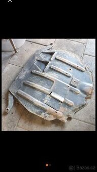 Plechový kryt motoru Octavia 1