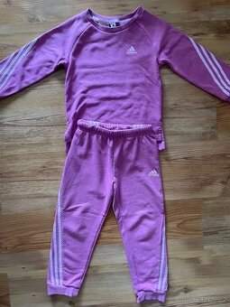 Dívčí teplakovka ve vel. 3-4 roky