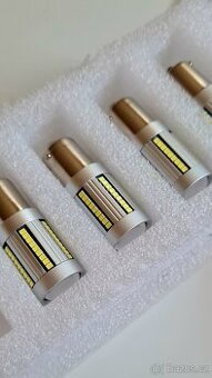 100% CANBUS LED P21W PY21W ZA VÁS