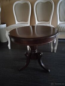 Rustikální židle a rustikální stolek