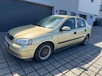 Opel Astra 1.6i 74kw