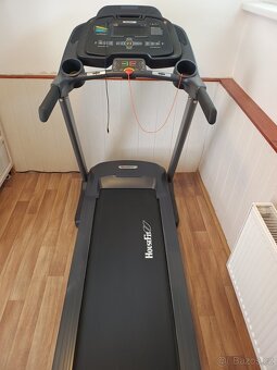 Prodám běžecký pás Housefit Spiro 20 iRun