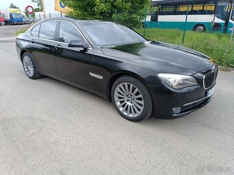 BMW 740 xd 225kW 2011 najeto200tkm ACC,komforní sedačky,N.V.
