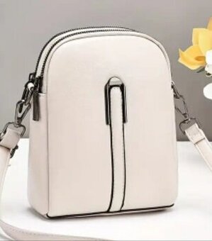 Nová crossbody kabelka