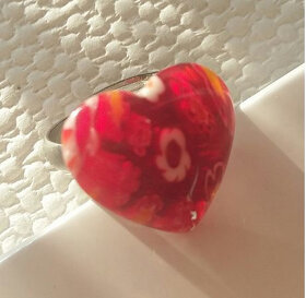Prstýnek se srdíčkem Mille fiori nastavitelná velikost