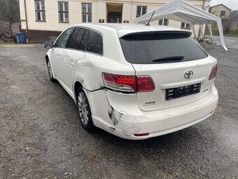 Toyota Avensis combi-T27-2011--náhradní díly