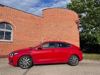 Hyundai i30 Fastback 1.0 T-GDI STYLE – r. 2018
