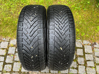 205 60 16 R16 zimní pneumatiky Vredestein