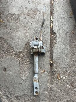 Prodám originál funkční sloupek hydrauliky na ZETOR25