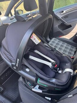 Prodám autosedačku se základnou Maxi Cosi