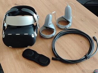Oculus Meta Quest 2 256GB + Headstrap M2 Plus+ Příslušenství