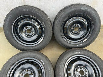 195/65R15 zimní Kia ceed Hyundai I30 6x15 ET46 5x114,3 9,5mm