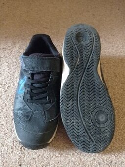 Tenisky z Decathlonu vel. 38 černé barvy