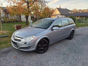 Benzínová Opel Astra 1.8 ..16V Tempomat