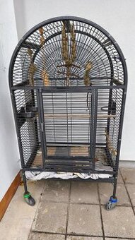 Klec pro velké papoušky