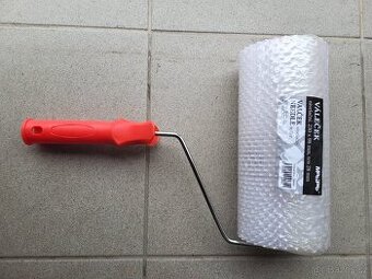 Provzdušňovaci váleček na nivelačku-ježek