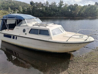 Kajutový člun Inter 630