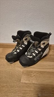 Dětské běžecké boty Alpina, velikost 33 NNN