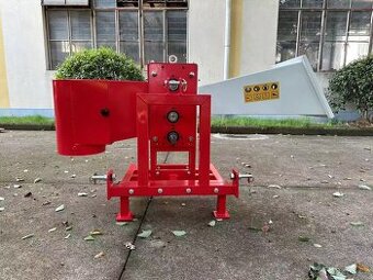 Traktorový špalíkovač a drtič větví PORTOS 03T