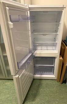 Lednice s mrazákem Beko