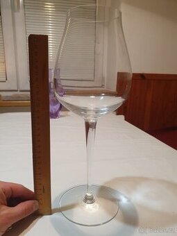 Velká sklenice na víno