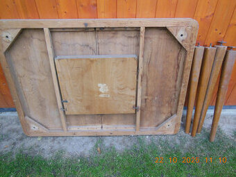 starý stůl rozkládací  -rozložený komplet